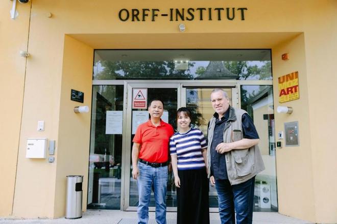 西双版纳童萌乐托育的成长故事九游会爱之名育未来：罗璐颖与(图3)